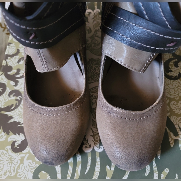 Limelight Trooper Tan Boots Booties wedge heel 9 with box - Picture 5 of 5